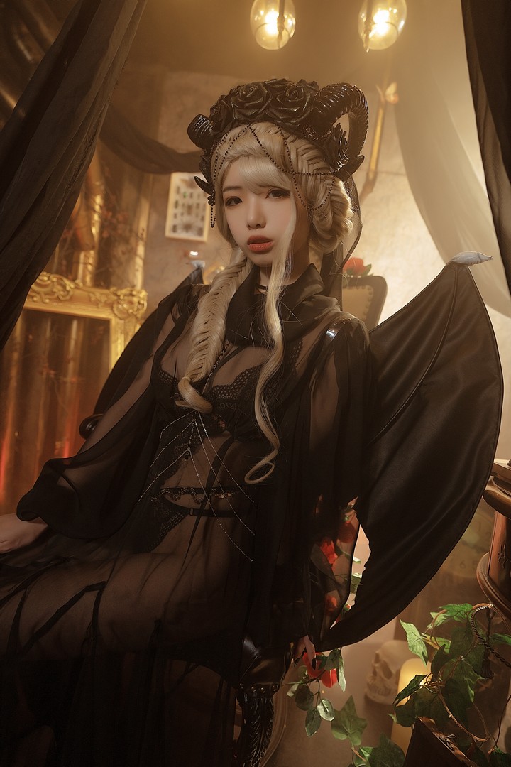 星野saori(星野纱织)全集：萌系妹子的魅力四射的Coser来袭！-呆呆萌妹